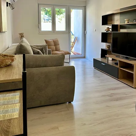 Cozy Modern Amphora-beach Near Apartment Hvar Town