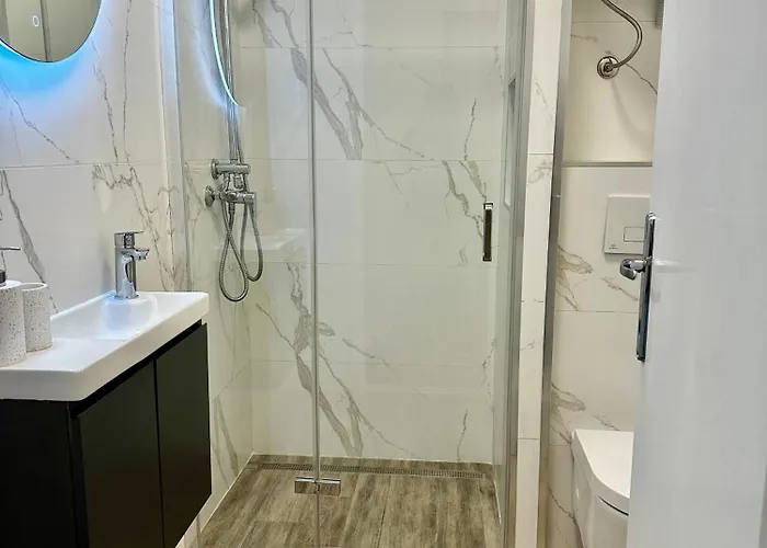 Cozy Modern Amphora-beach Near Apartment