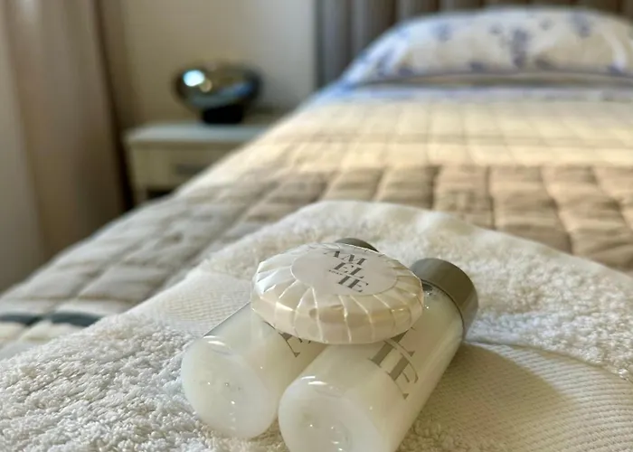 Апартаменты Cozy Modern Amphora-beach Near