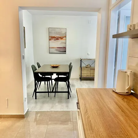 Modern Island Stay Near Beach In Hvar *